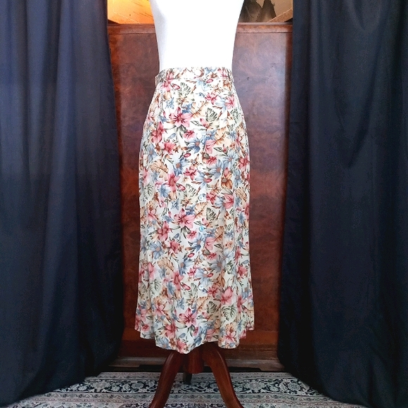 NM Essentials Dresses & Skirts - Vintage 1990's Silk Button Down Skirt Size 4